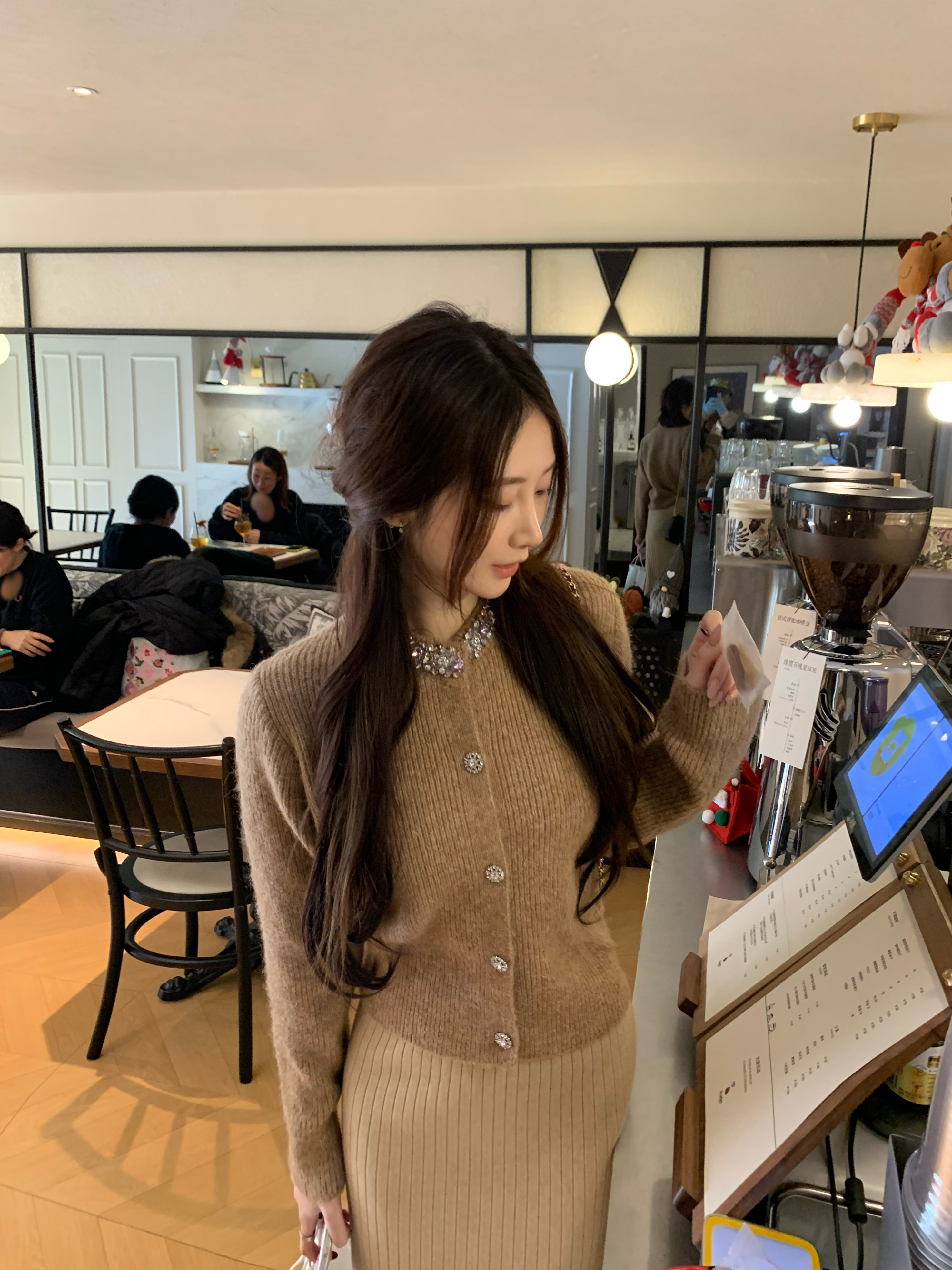 ke7en就是贵气节日感镶钻毛衣