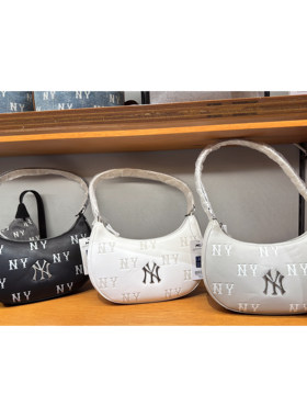 MLB官方正品26款腋下包女时尚NY复古老花满印手提月牙包3ABQM016N