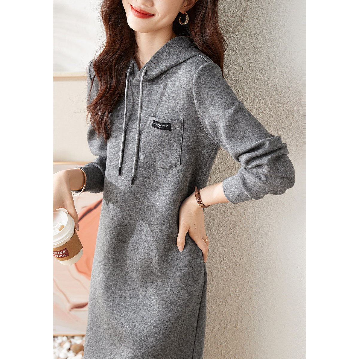 休闲连帽卫衣裙2025秋季新款舒适简约抽绳设计连衣裙,女装/女士精品,连衣裙,淘宝优惠券,粉丝福利购,淘宝优惠卷