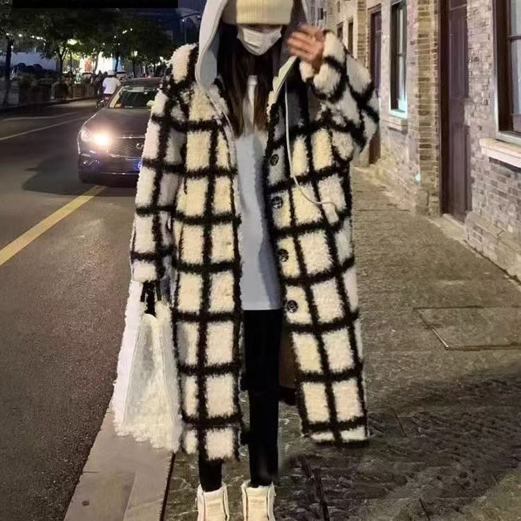 2025年冬装欧韩新款毛绒绒保暖开衩假两件格子连帽长款大衣外套
