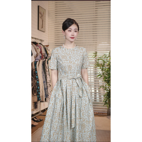 时尚复古连衣裙甲骨文