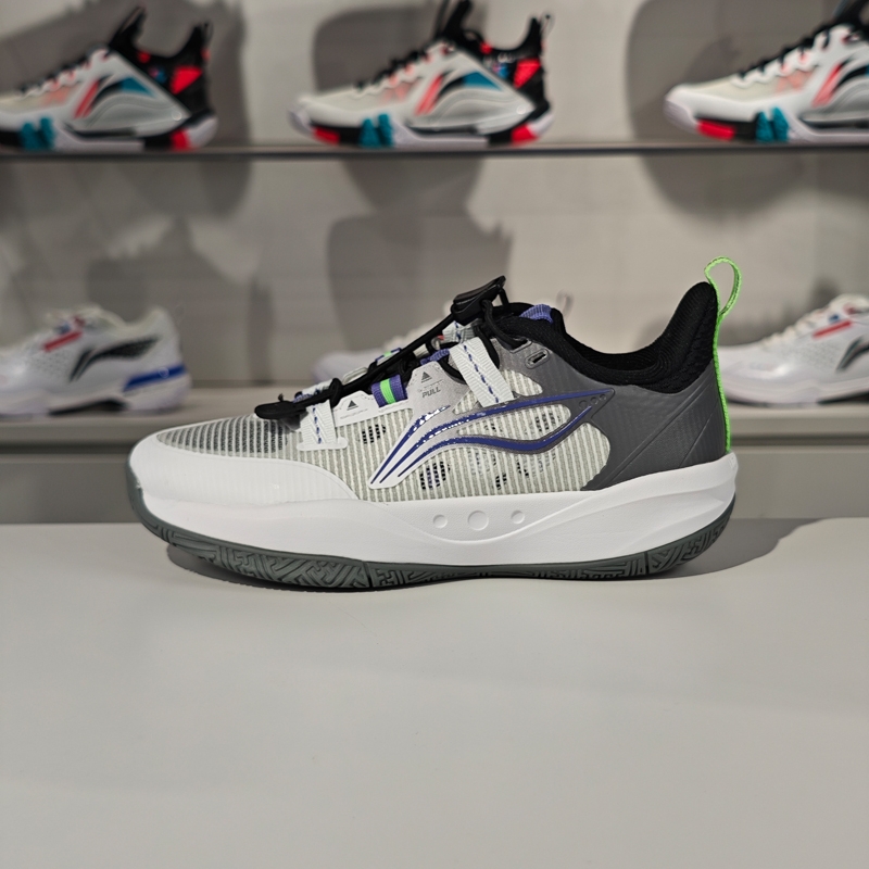 李宁夏季回弹反光篮球鞋