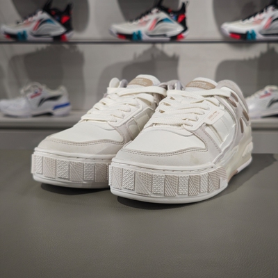 李宁耐磨女子系带休闲鞋