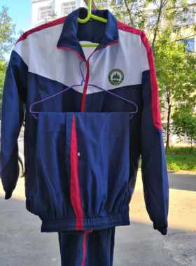 二七一教育的校服青岛威达校服