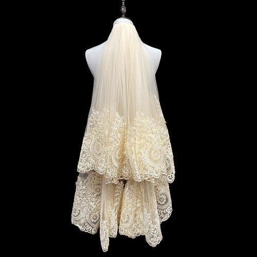 领证登记复古求婚拍照头纱