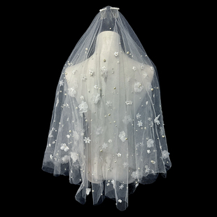 月下相恋头纱新娘主婚纱超仙森系高级感花瓣珍珠头饰写真道具头纱