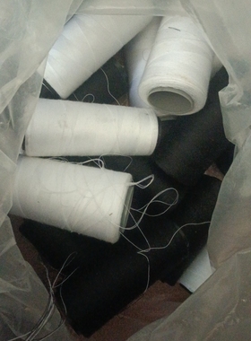 一斤高士TEX40蓝标韧性好平车进口线制衣厂尾货包芯线403黑白色