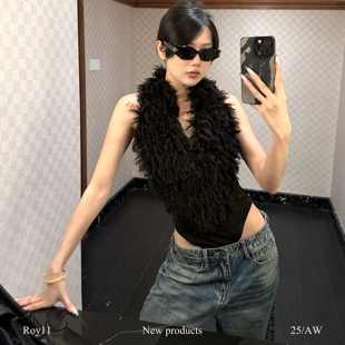 上衣 黑色挂脖连体背心吊带女性感辣妹毛绒露背修身 ROY11 欲望密码