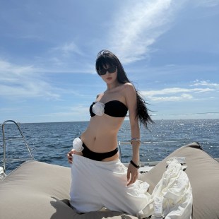 ROY11海滨假日 新 黑色玫瑰性感比基尼女性感辣妹分体泳衣度假套装