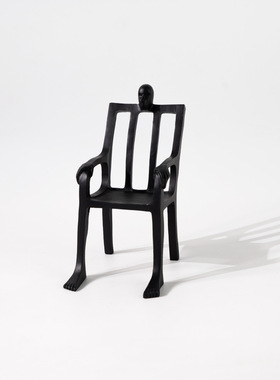 北欧极简轻奢黑色金属人物摆件样板房家居玄关客厅茶几工艺品摆件