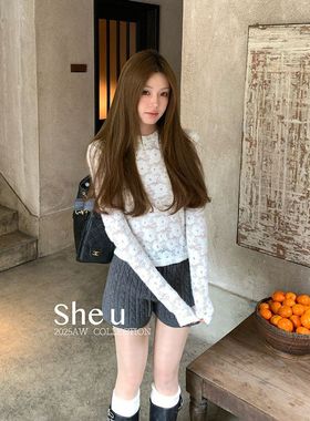 SHE U十三行法式甜辣风圆领蕾丝上衣2025秋冬新款百搭显瘦打底衫