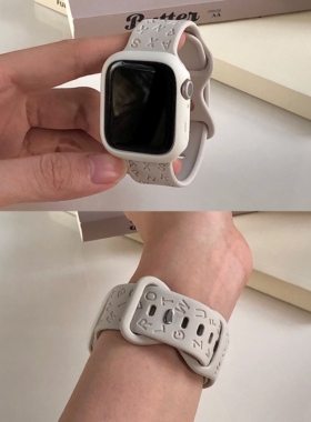 适用AppleWatchS9字母硅胶表带苹果手表表带S8/7/6seiWatch全系列