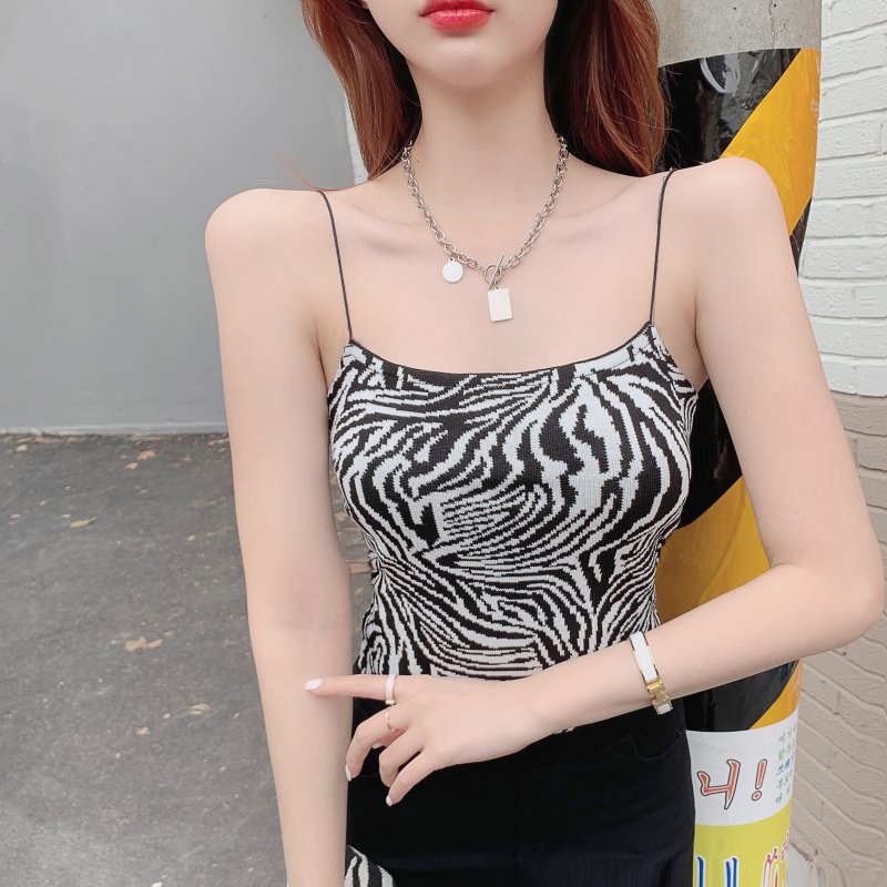 Real shot ~ fashion zebra pattern knitted suspender vest, slim fitting short bottomed top, women's fashion