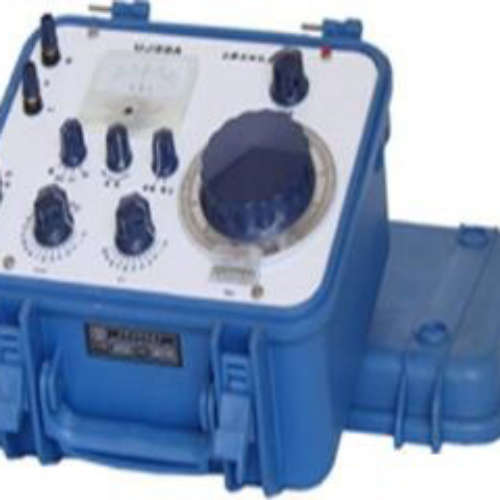 直流电位差计   XRS-UJ33A