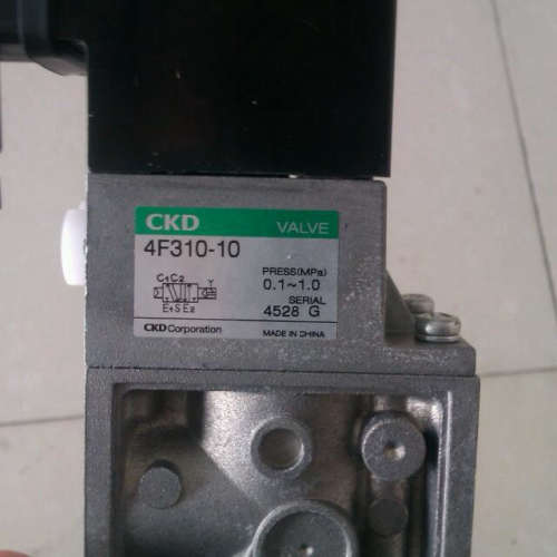 日本CKD电磁阀4F310-10-DC24V，货期30天，订货。