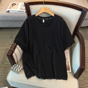 300斤胖mm 女装 2026年宽松休闲舒适烫钻图案蕾丝边短袖 大码