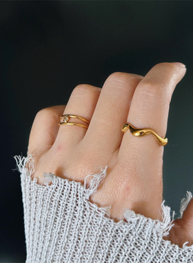 钛钢镀18K金极简不规则海浪戒指