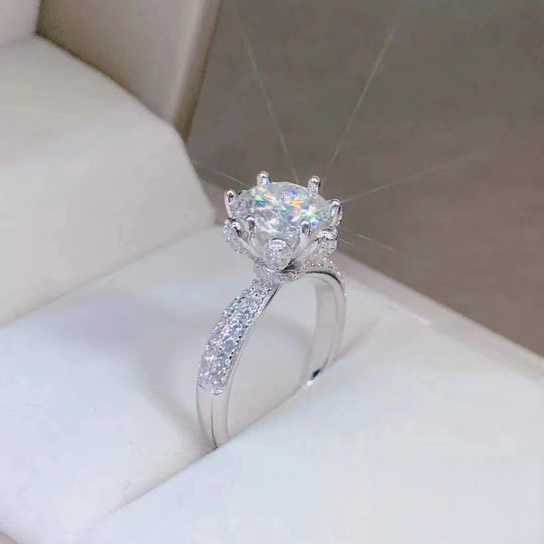 正品莫桑石钻戒玫瑰花苞925纯银镀白金定制求婚群镶婚戒商场同款