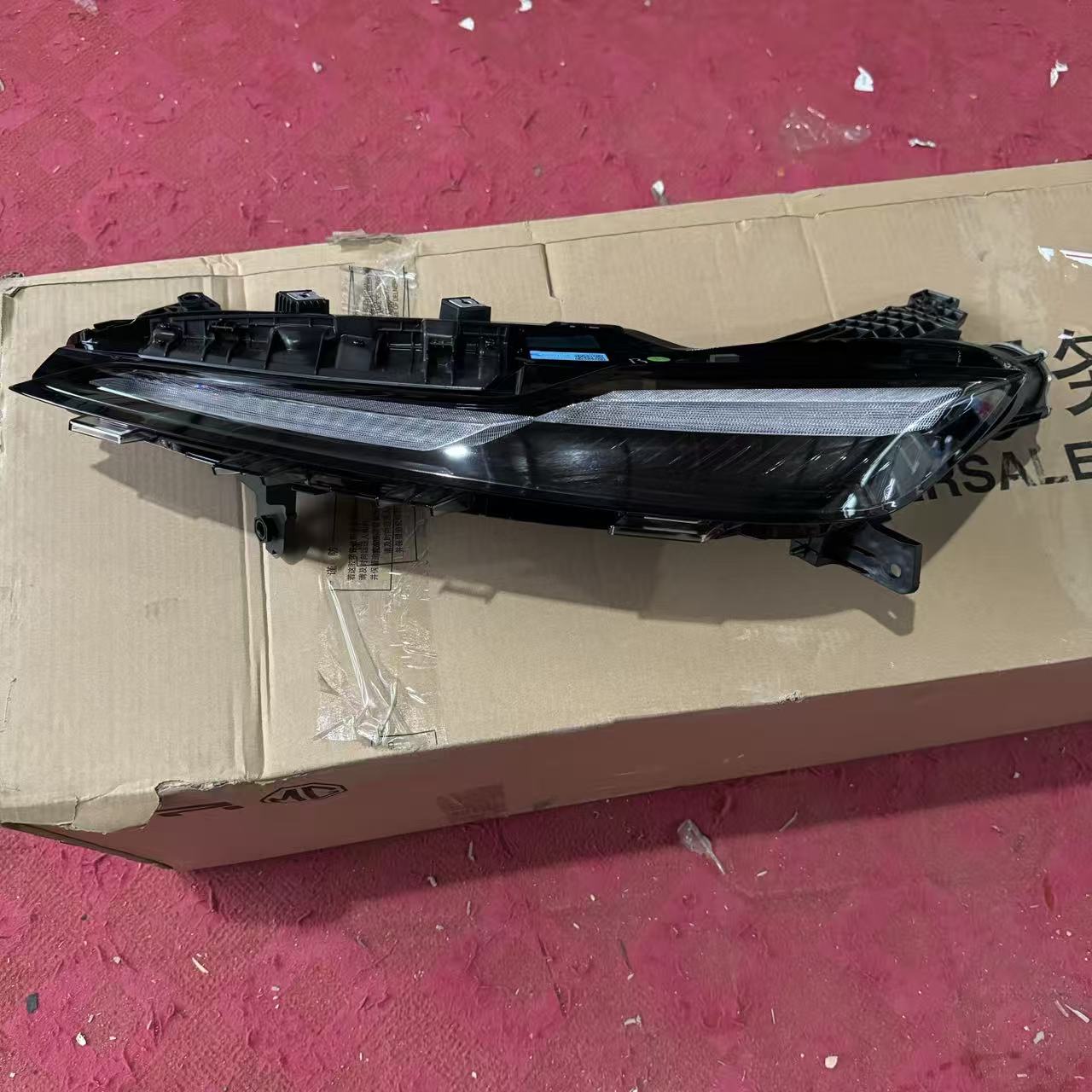 适用荣威D6大灯前照转向灯远近光灯组合照明灯罩日行雾灯