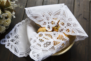 棉布拼百代丽花边面包巾