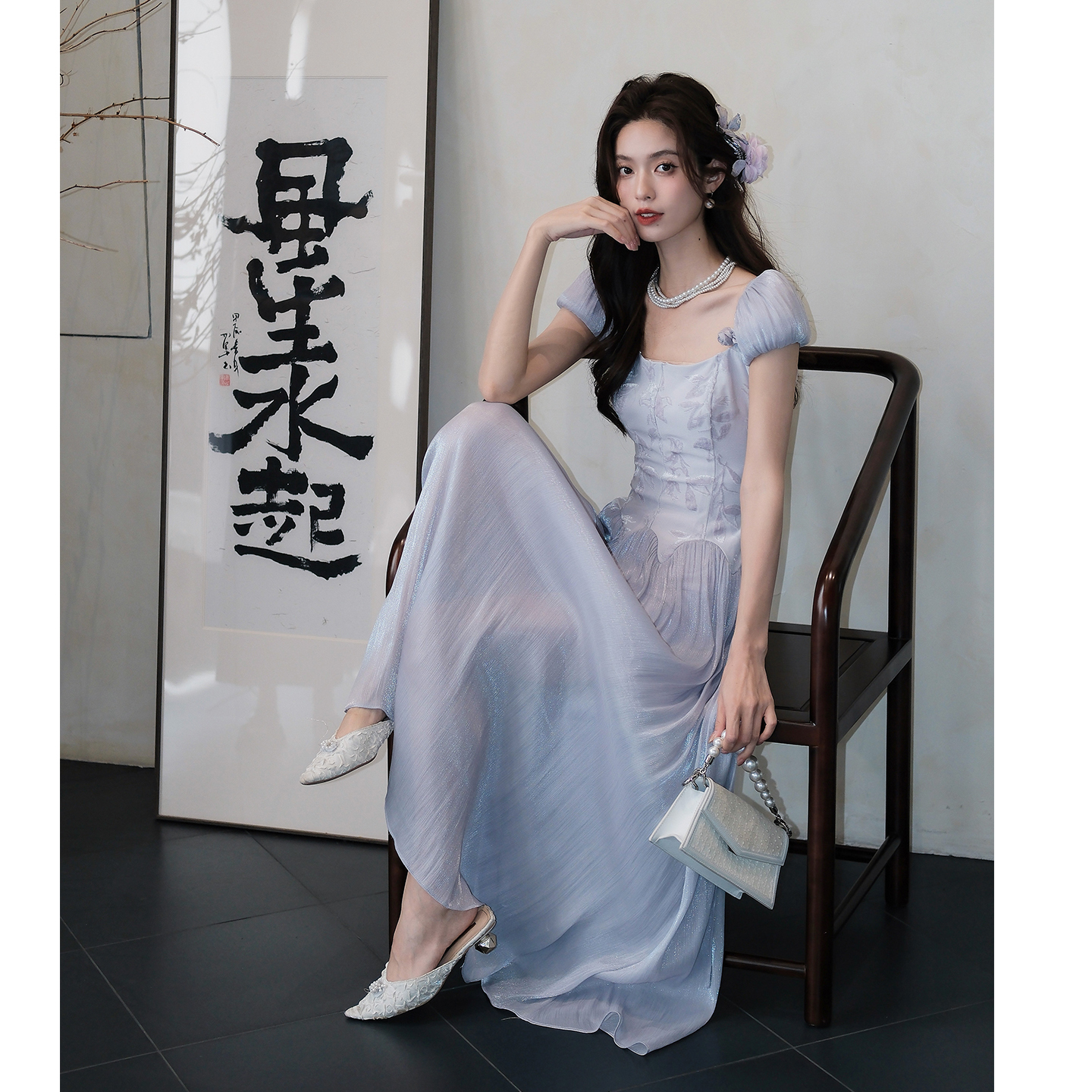 彼得潘大叔《风信子》法式小包袖植绒面料拼接系带修身连衣裙