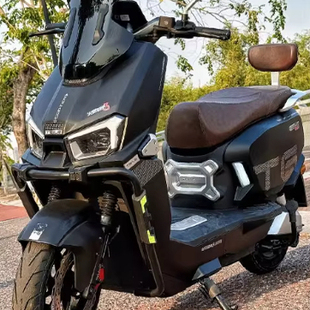 台铃封神火眼机甲3电动车电摩原装全套塑料件配件灯具边条大灯