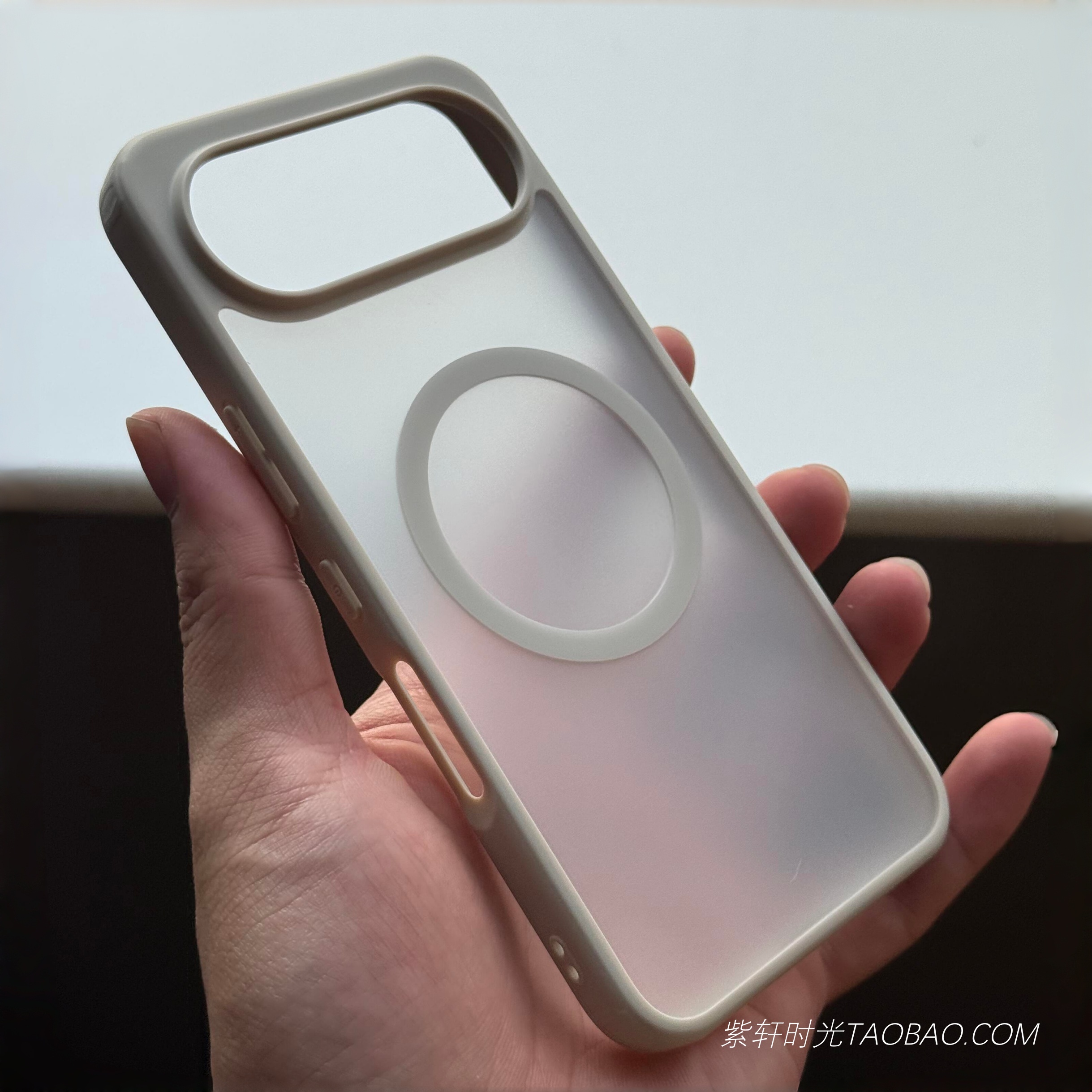 高级感护甲防摔磁吸适用华为荣耀500手机壳500pro硅胶软边400磨砂x70透白Magic8pro亚克力mate80/70Air米白色