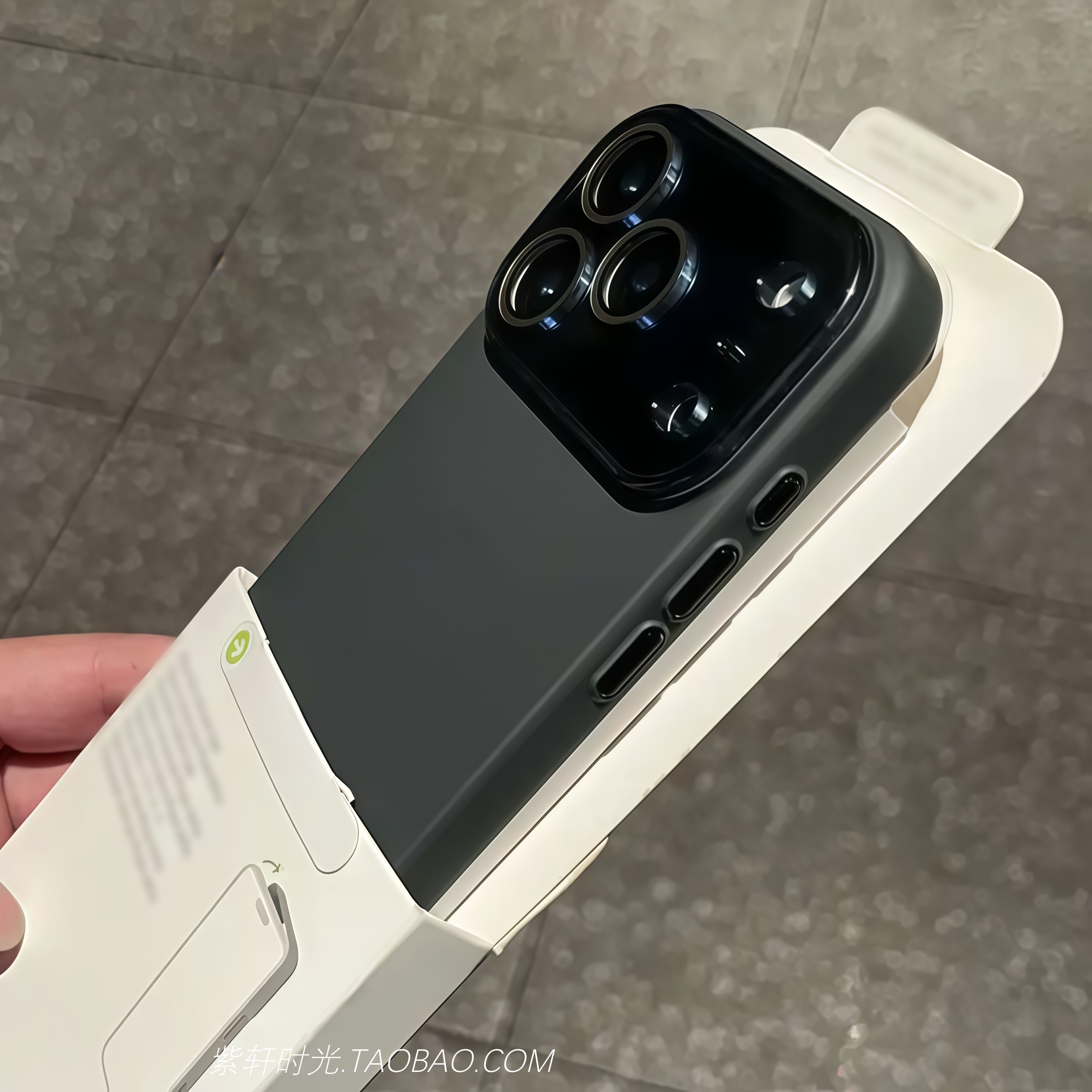 高级感奶奶灰石墨黑适用苹果17promax手机壳全包镜头Air自带镜头膜iphone16pro精孔15plus简约14硬壳13男12女