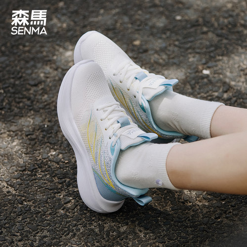 森马运动鞋女飞织透气跑步鞋
