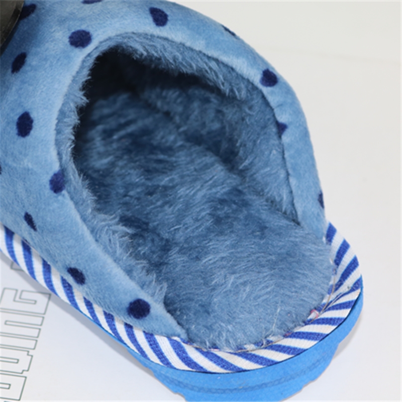 Pantoufles enfants en suède pour hiver - semelle caoutchouc - Ref 986007 Image 4