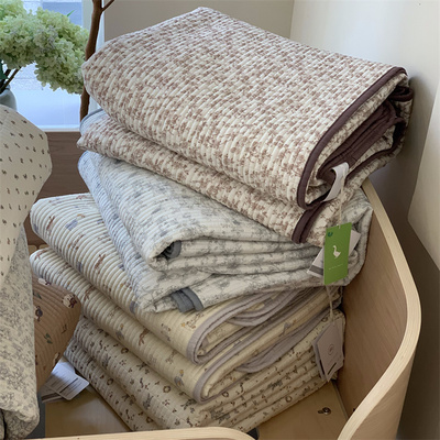 大鹅天丝床盖三件套蔓纱