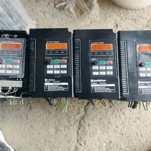 议价-和利时变频器HGD303-3R0G/4R0P3B实物图，一共可维修