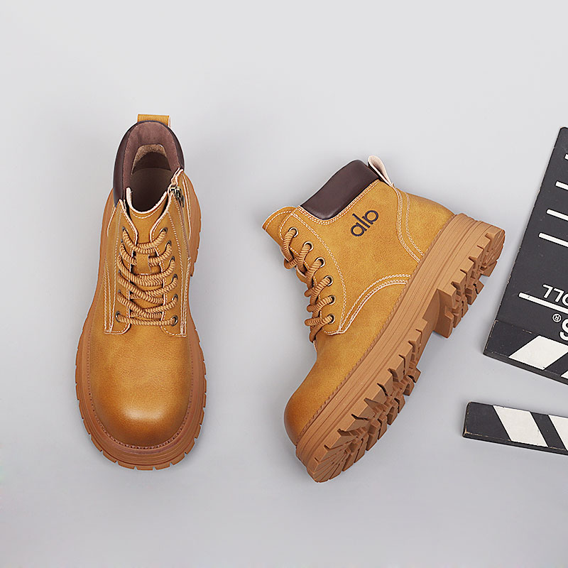 加大码女靴41一43爆款单靴2025秋季新款短靴脚宽胖肥舒适马丁靴女