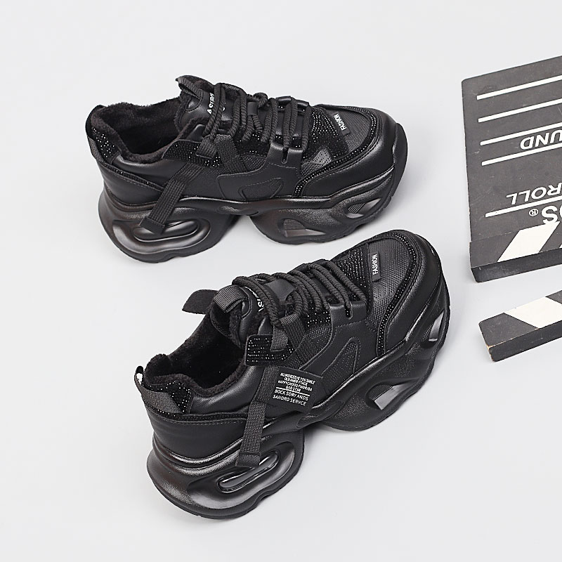 大码女鞋41一43脚宽胖棉鞋2025冬季新款时尚加绒休闲舒适老爹鞋女