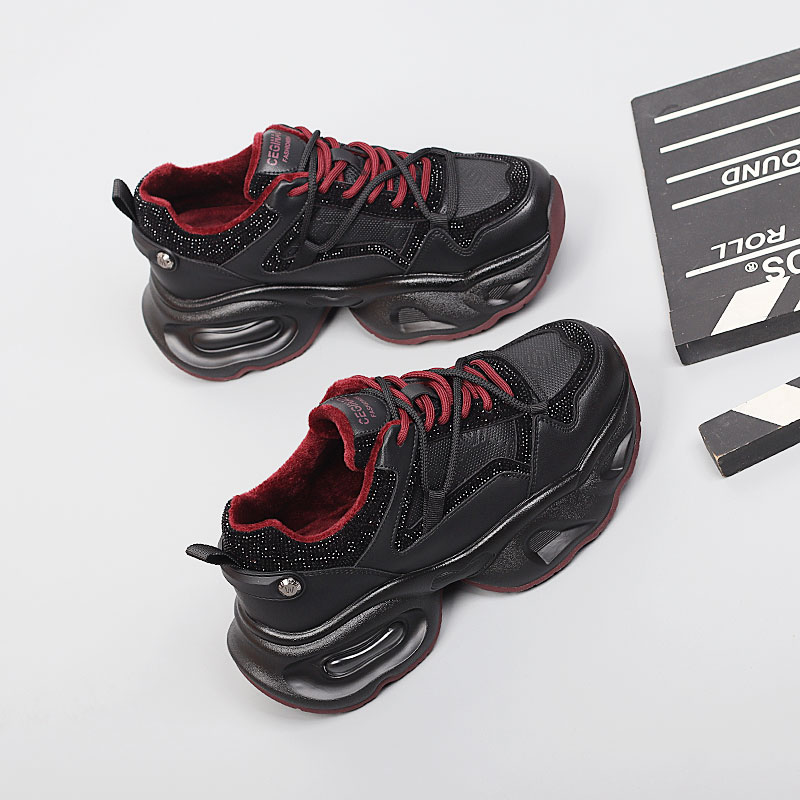 胖mm鞋宽胖脚棉鞋41-43大码女鞋2025冬季新款时尚舒适加绒老爹鞋