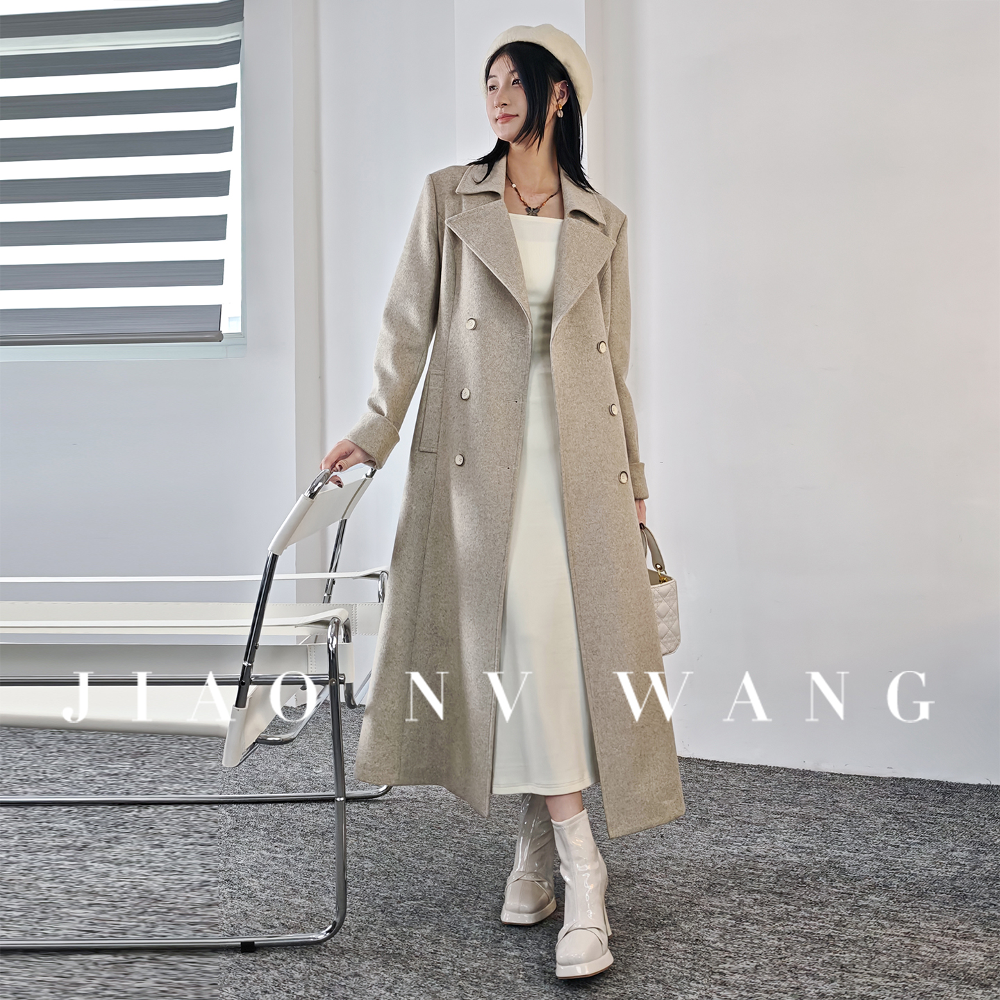 英伦风杏色毛呢大衣女秋冬收腰阔版双排扣呢子裙气质晚会保暖外套