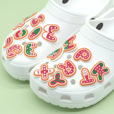 圣诞字母卡通洞洞鞋crocs卡骆驰可爱diy装饰鞋花扣可拆卸装饰配件