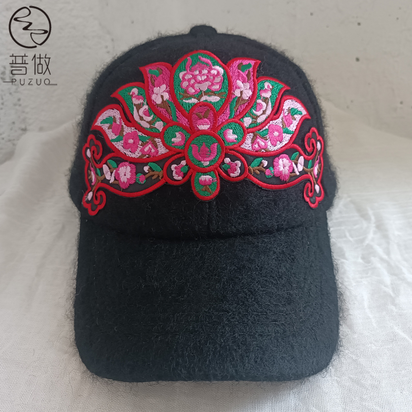 中国民族风刺绣花毛呢鸭舌帽子女秋冬季2025新款休闲显脸小棒球帽