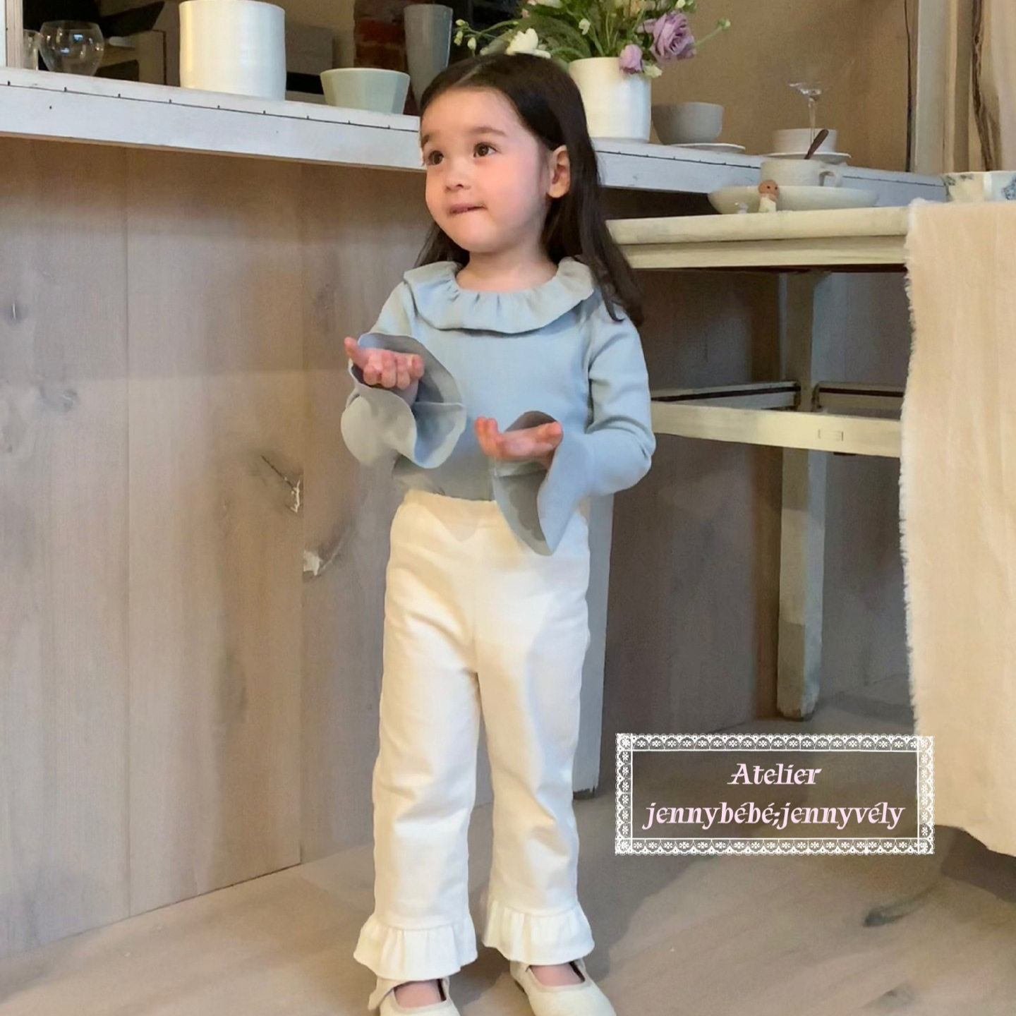 韩版童装 春新款 女童套装翻领打底衫上衣女宝宝花边喇叭裤两件套
