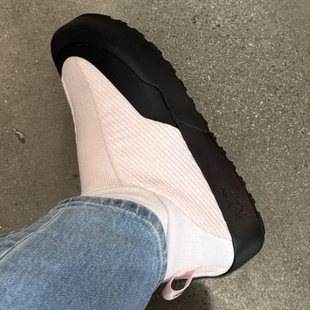 代购ARCTERYX KRAGG始祖鸟绯云粉轻量透气懒人一脚蹬户外徒步鞋女