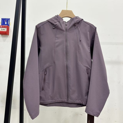 菲玛掂春季连帽运动套装