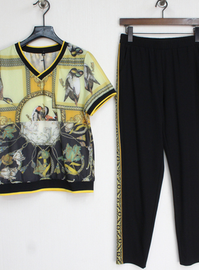 艾欣绣2025夏季新款休闲运动套装V领印花网眼上衣裤子两件套8722