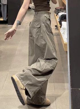 美式复古军绿色工装裤女2025新款设计感酷飒风阔腿弯刀裤百搭显瘦