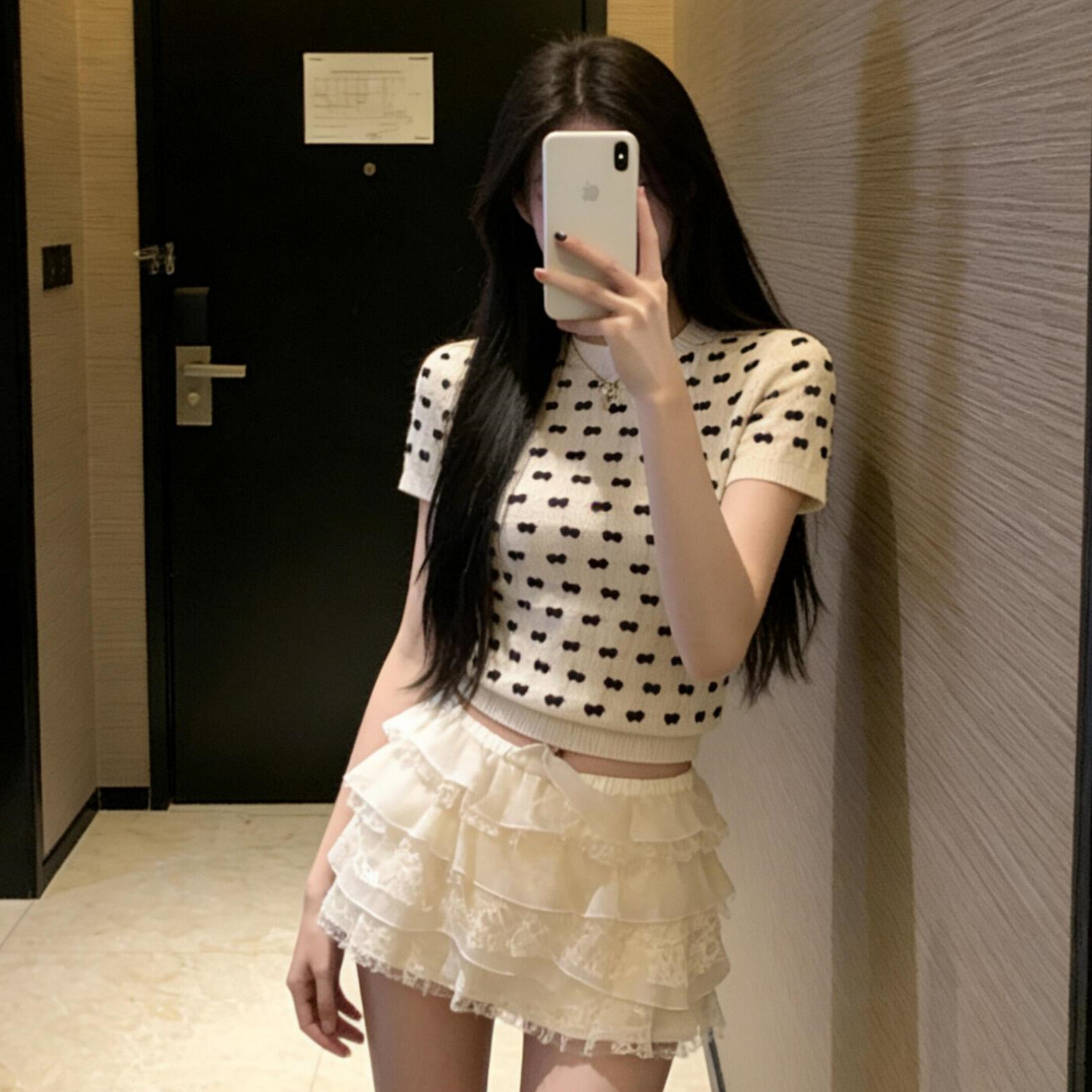 韩系设计感蝴蝶结短袖圆领针织上衣女2026夏显瘦花边蛋糕短裙套装