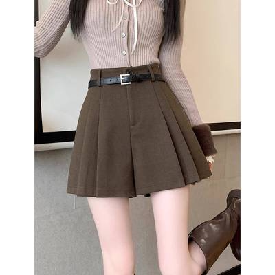 咖色加厚毛呢短裤女秋冬2025新款高腰配靴子的阔腿a字外穿靴裤子