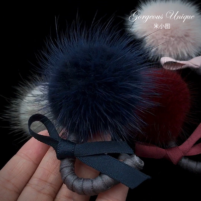 米小图温润柔美毛毛球胸针