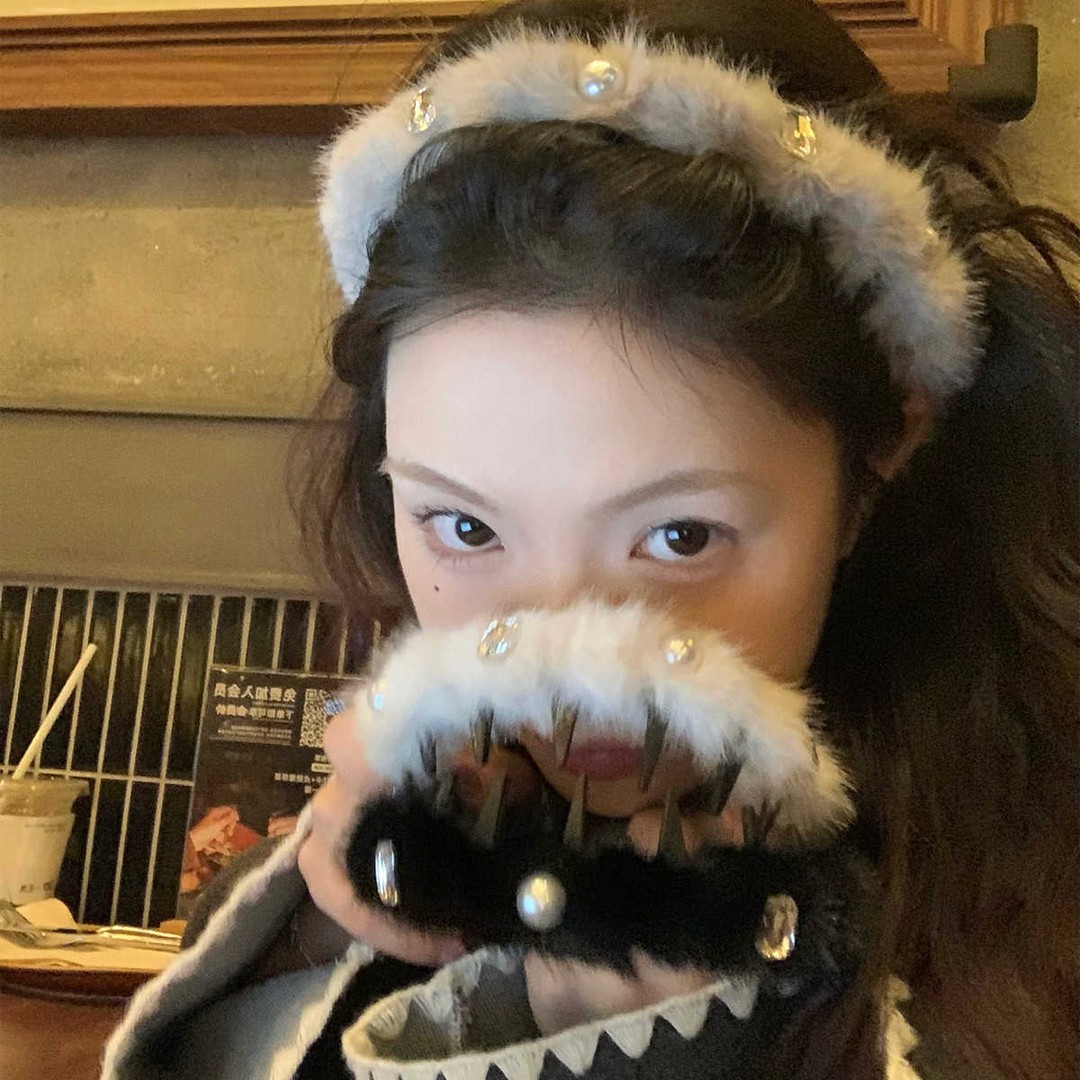 精致珍珠水钻毛绒波浪发箍带齿防滑增高颅顶头箍碎发整理压发发卡