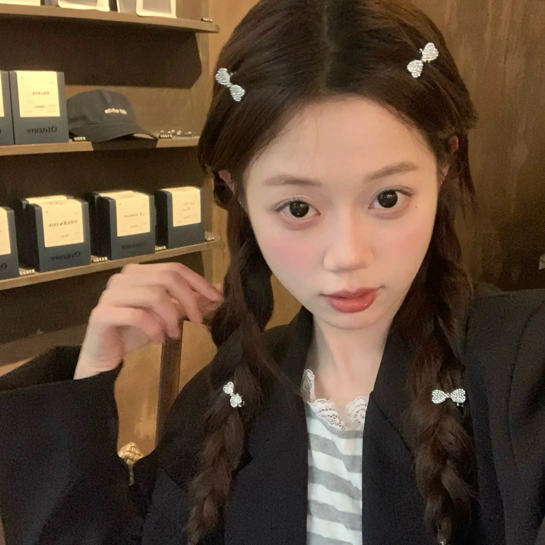 高级感闪钻蝴蝶结迷你鸭嘴发夹女侧边刘海夹精致发卡头