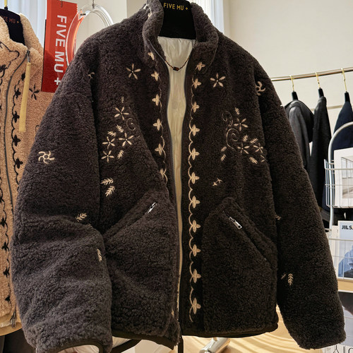 2025新款韩系重工刺绣羊羔绒立领保暖冬季外套女宽松休闲羽绒服