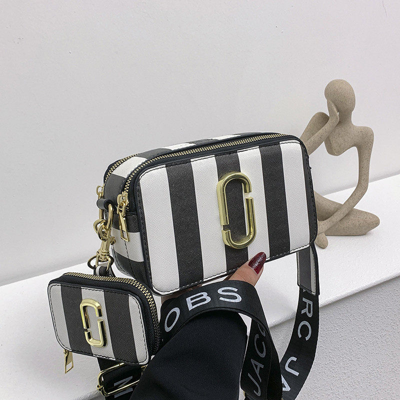 宽肩带斜挎包2026新款双拉链相机包时尚质感腋下包爆款高级感包包